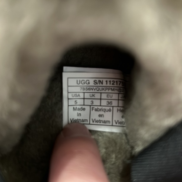 NEW Ugg Super Fluff Slipper - Size 5 - Olive Green - Picture 3 of 8